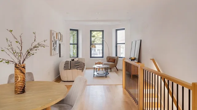 $1,195,000 | 1618 Beacon Street, Unit 1, Brookline, MA 02446