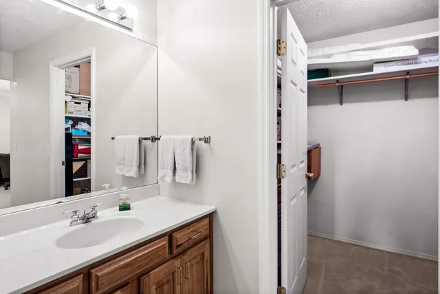 $505,000 | 1902 Quail Run CC Court, Normal, IL 61761