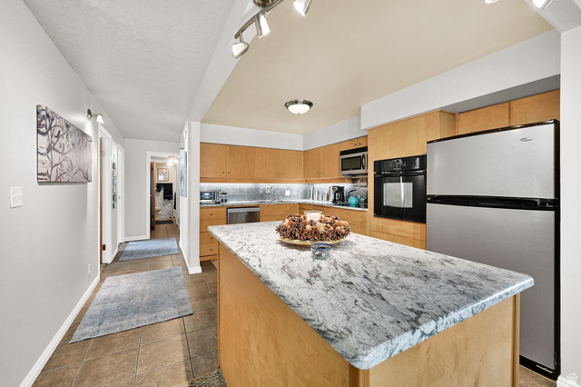 1785 29th Street, Unit 208 Ogden, UT 84403 - Photo 8 of 36