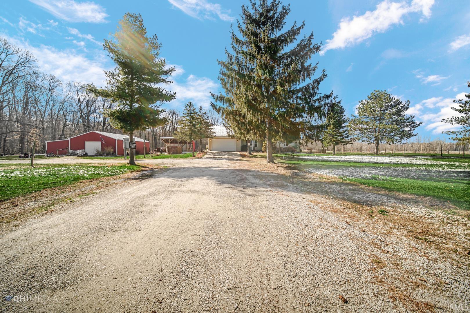32100 Edison Road New Carlisle, IN 46552 - Photo 2 of 36