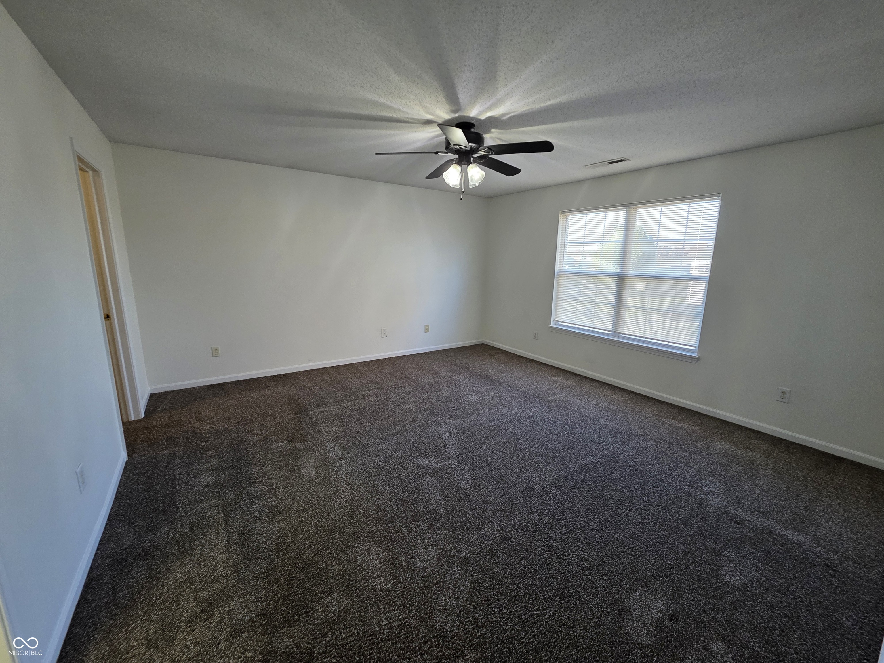 11329 Smoothbark Drive Indianapolis, IN 46235 - Photo 12 of 21