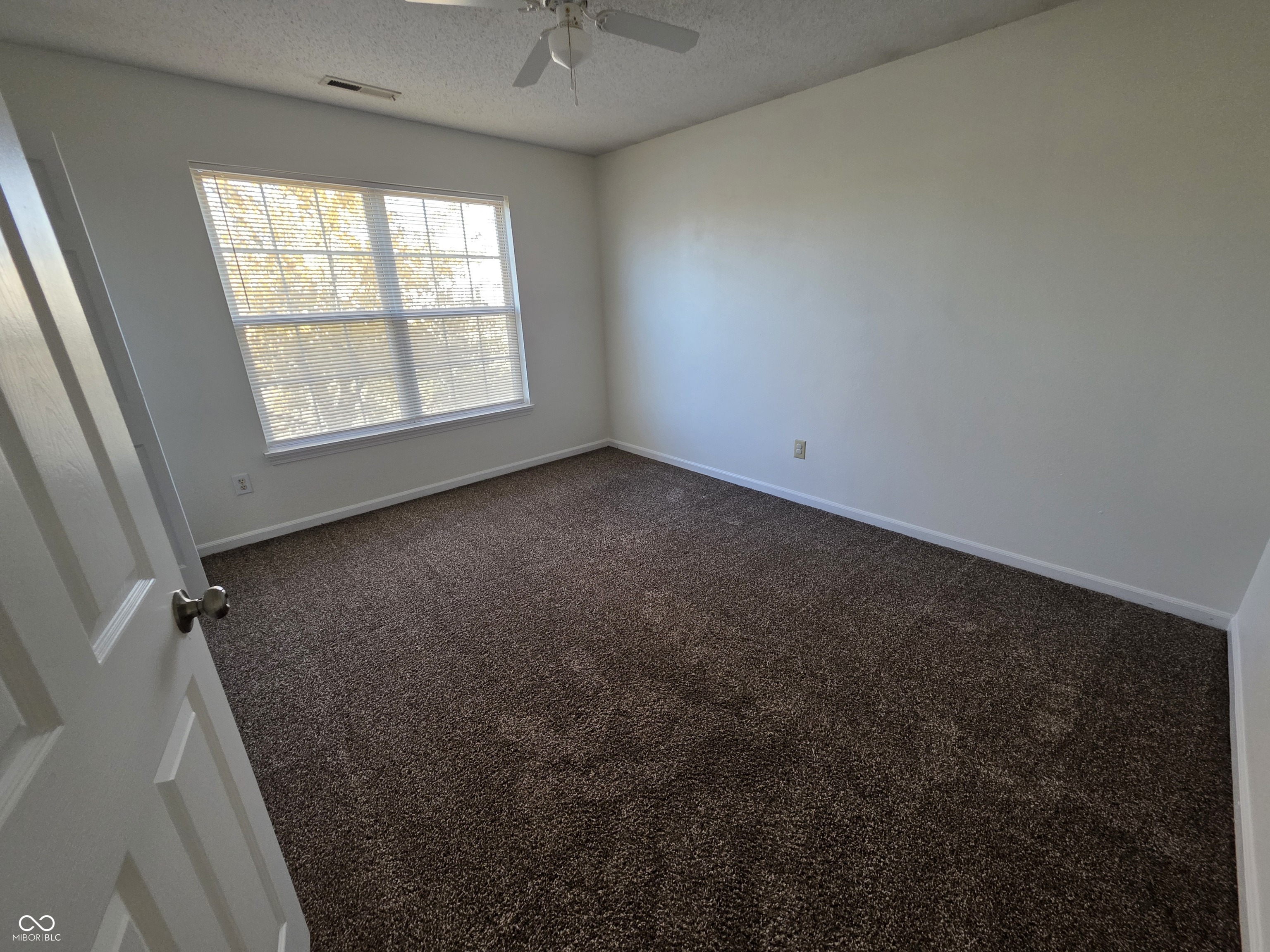 11329 Smoothbark Drive Indianapolis, IN 46235 - Photo 10 of 21