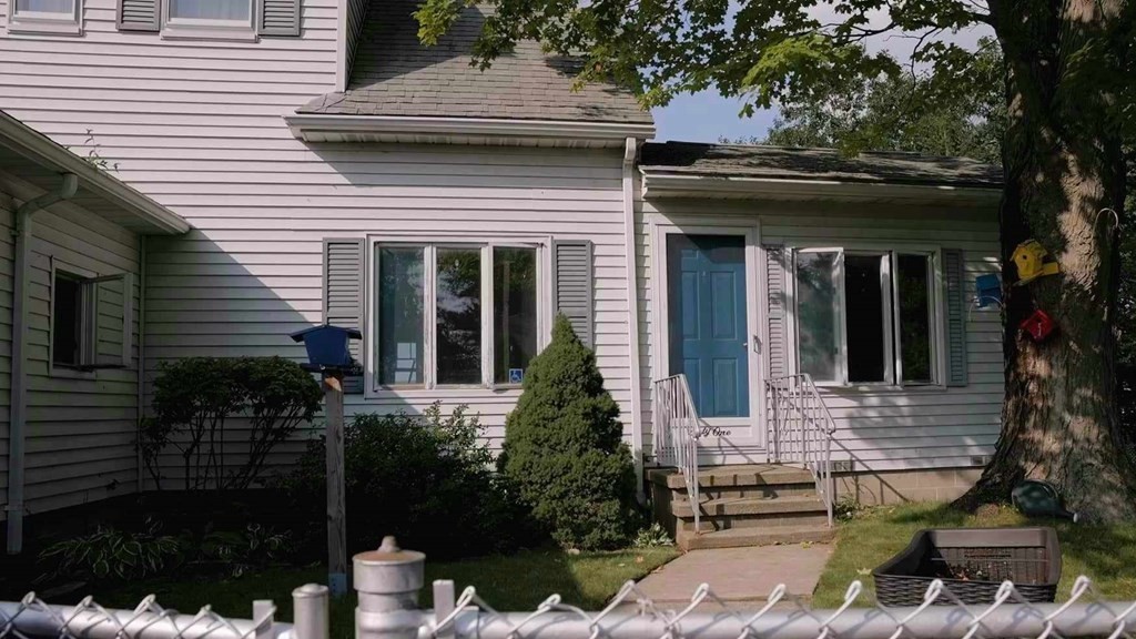 61 Birch Island Road Webster, MA 01570 - Photo 17 of 28 Gallery Image 17