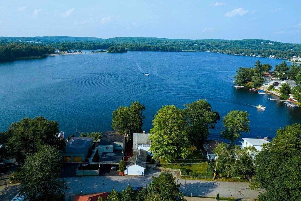 61 Birch Island Road Webster, MA 01570 - Photo 8 of 28 Gallery Image 8