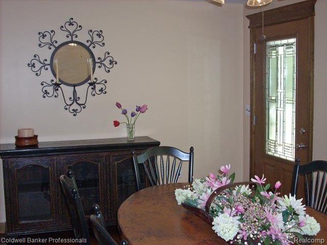 9752 Rattalee Lake Road Clarkston, MI 48348 - Photo 9 of 25 Dining Room