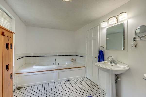 397 Concord Road Bedford, MA 01730 - Photo 21 of 30