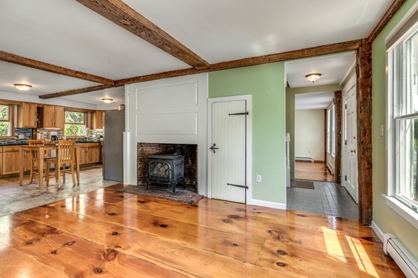 397 Concord Road Bedford, MA 01730 - Photo 6 of 30