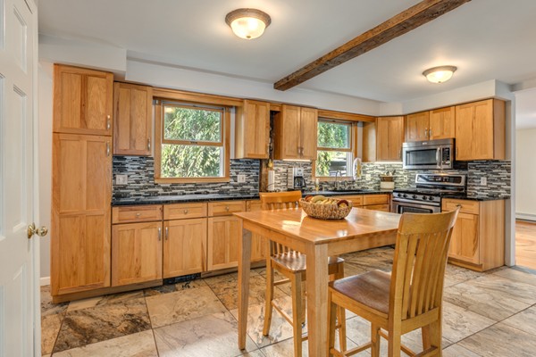397 Concord Road Bedford, MA 01730 - Photo 8 of 30