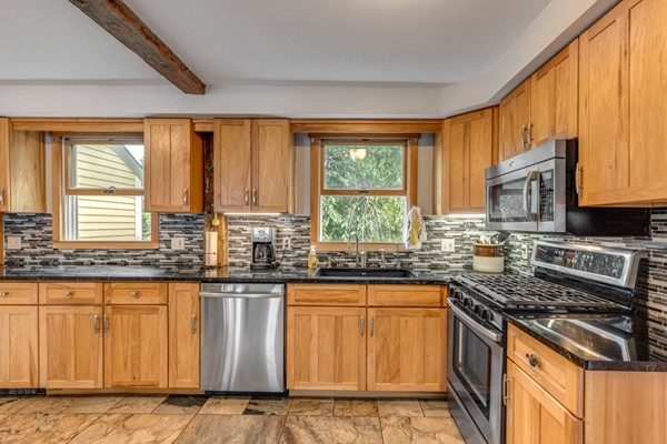 397 Concord Road Bedford, MA 01730 - Photo 10 of 30
