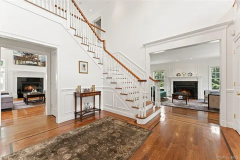 $2,249,000 | 1 Cambridge Court, New Rochelle, NY 10804
