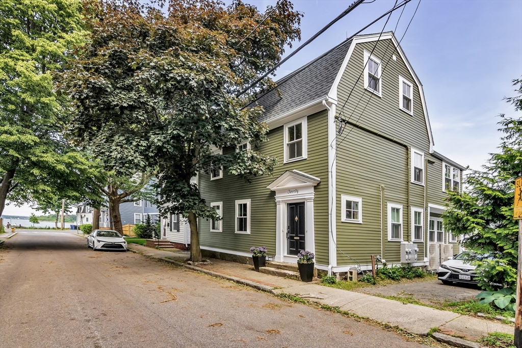 20 Pickman Street, Unit 2 Salem, MA 01970 - Photo 3 of 40