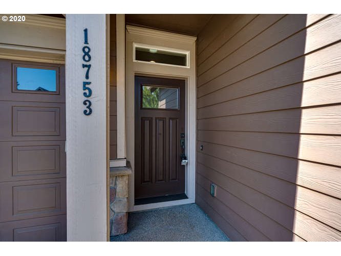 18753 Elder Road Oregon City, OR 97045 - Photo 2 of 30 Gallery Image 2