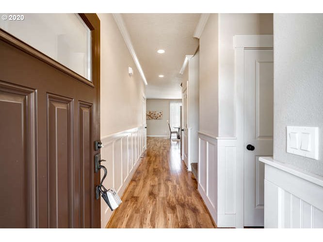18753 Elder Road Oregon City, OR 97045 - Photo 3 of 30 Gallery Image 3