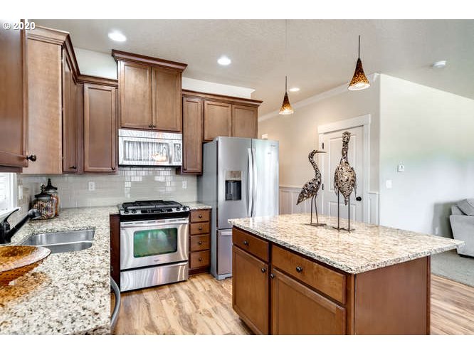 18753 Elder Road Oregon City, OR 97045 - Photo 10 of 30 Gallery Image 10