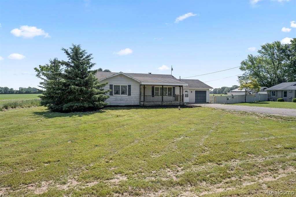 7311 South New Lothrop Road Durand, MI 48429 - Photo 4 of 34