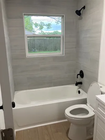 $1,600 | 2627 32nd Avenue North, Texas City, TX 77590