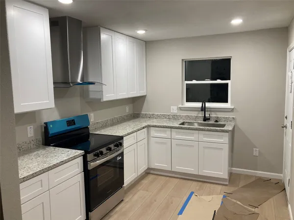 $1,600 | 2627 32nd Avenue North, Texas City, TX 77590