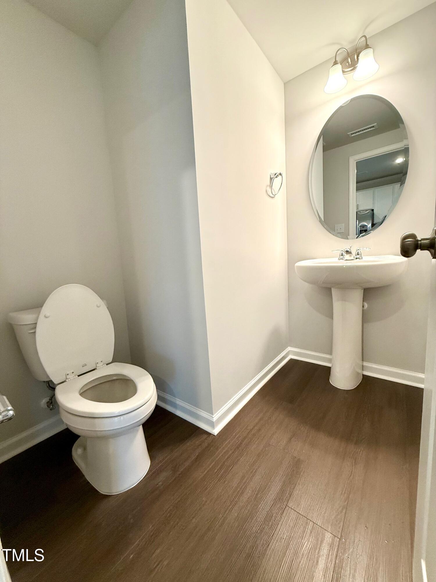 508 Hanover Shore Lane Raleigh, NC 27610 - Photo 5 of 31 IMG_5044