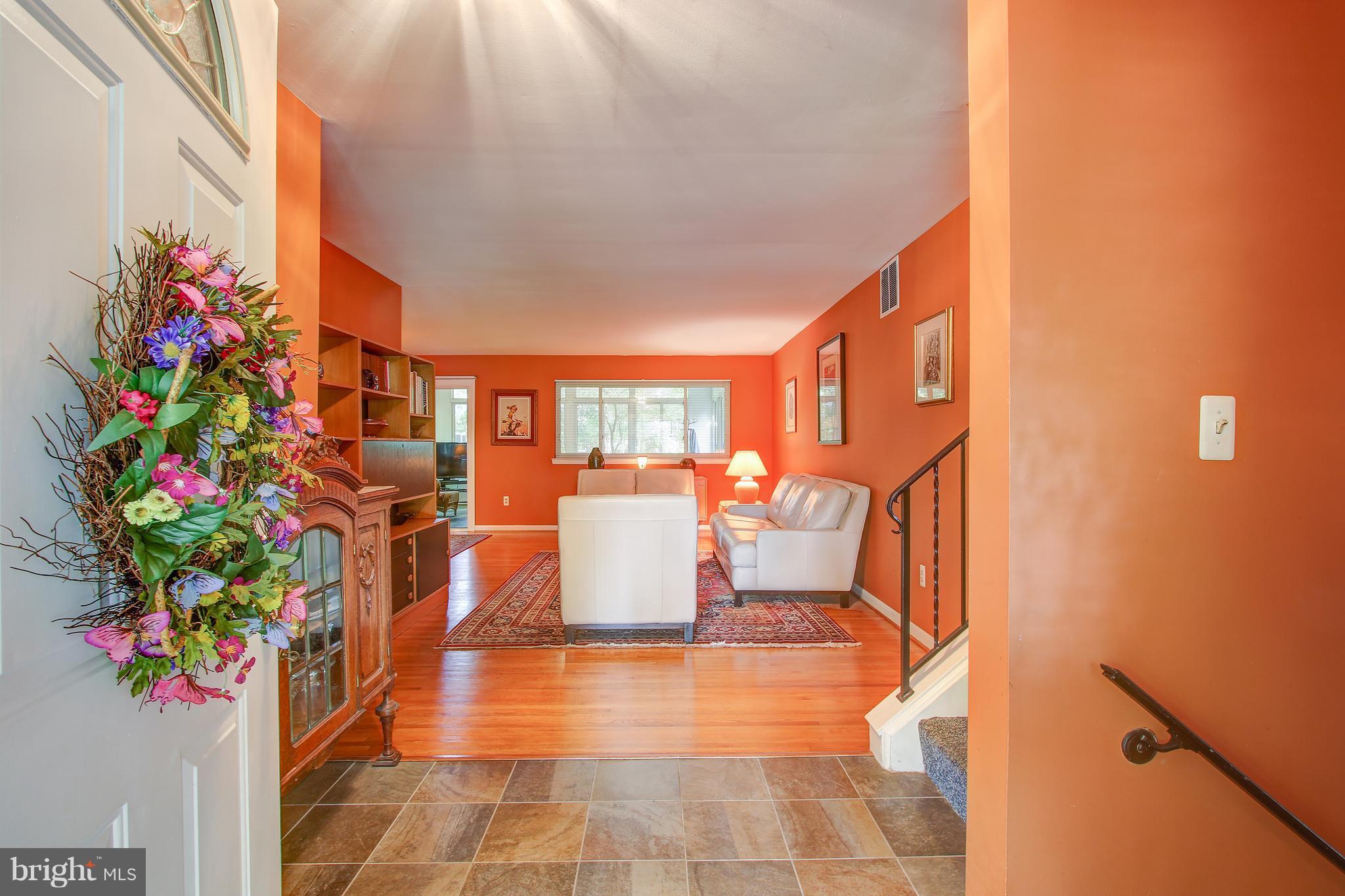 10802 Margate Road Silver Spring, MD 20901 - Photo 3 of 29 Interior (General)