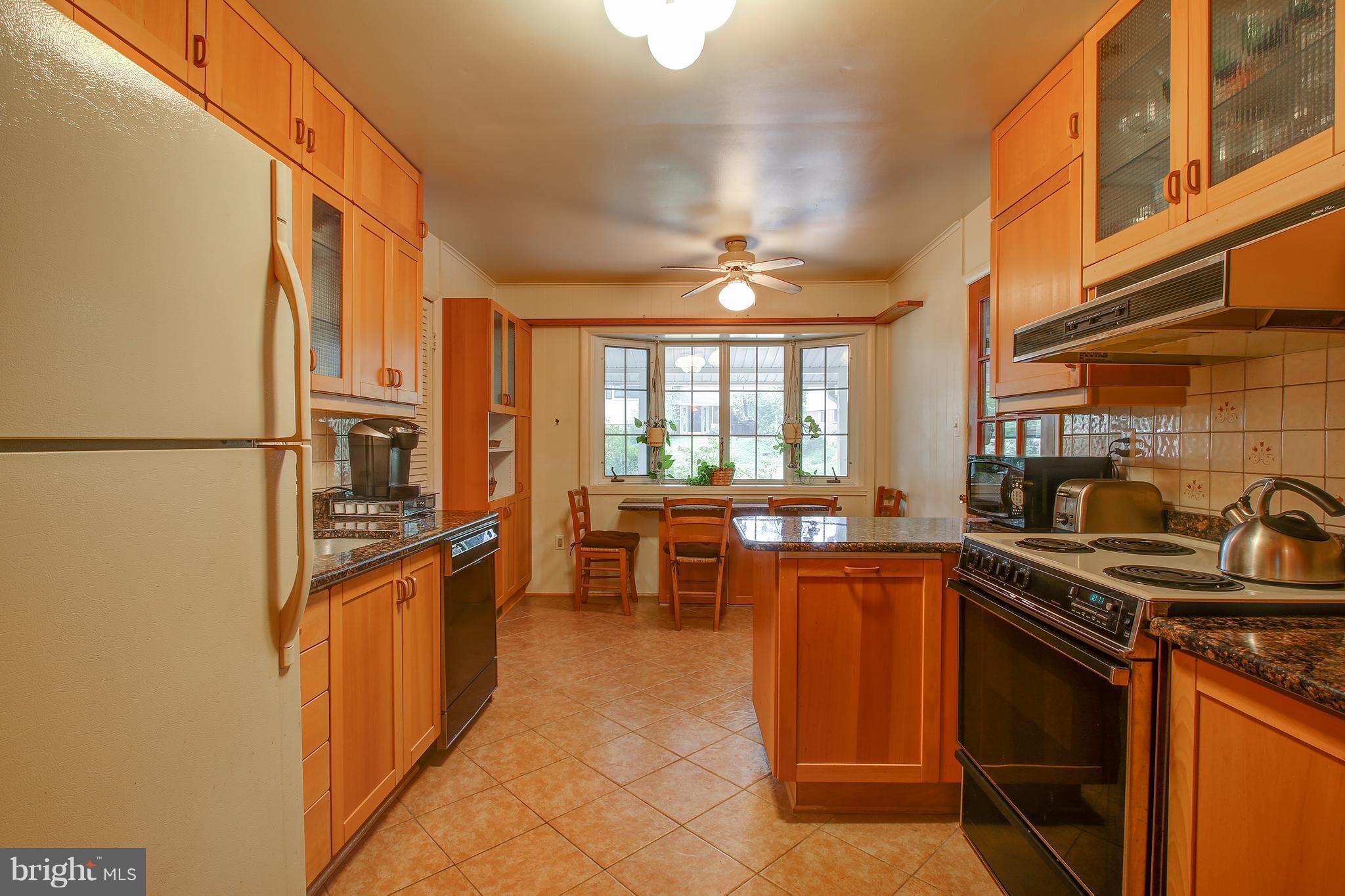 10802 Margate Road Silver Spring, MD 20901 - Photo 8 of 29 Kitchen