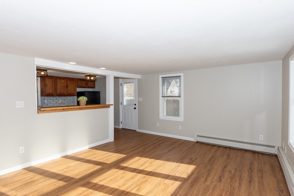 3 Hamilton Street Oxford, MA 01540 - Photo 11 of 26