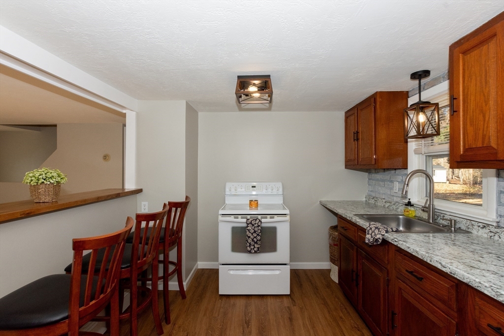 3 Hamilton Street Oxford, MA 01540 - Photo 13 of 26