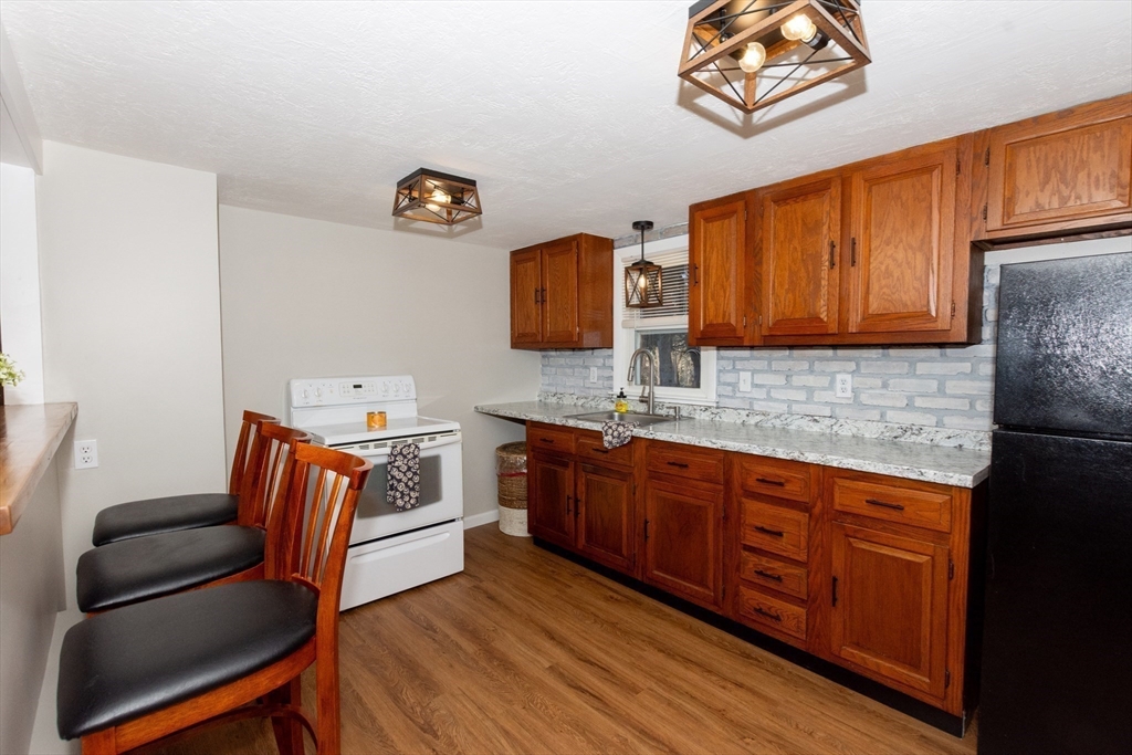 3 Hamilton Street Oxford, MA 01540 - Photo 14 of 26