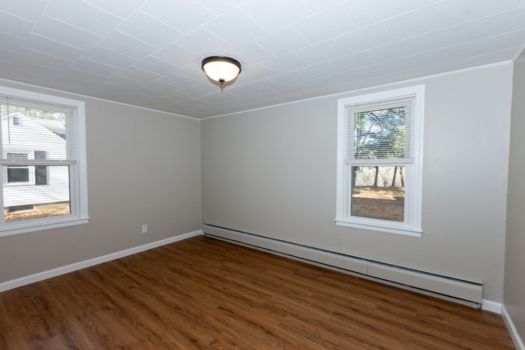 3 Hamilton Street Oxford, MA 01540 - Photo 16 of 26