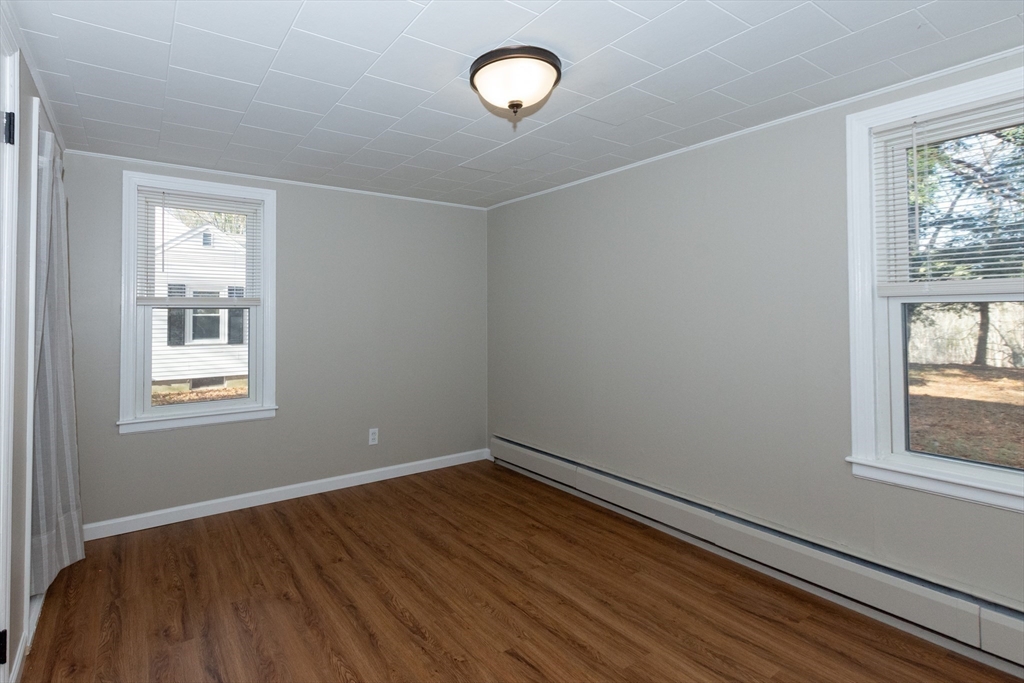 3 Hamilton Street Oxford, MA 01540 - Photo 17 of 26