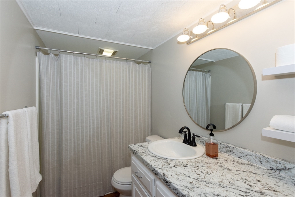 3 Hamilton Street Oxford, MA 01540 - Photo 18 of 26
