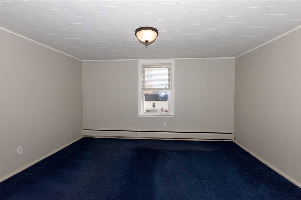 3 Hamilton Street Oxford, MA 01540 - Photo 23 of 26
