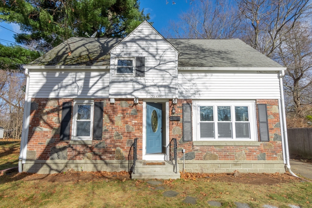 3 Hamilton Street Oxford, MA 01540 - Photo 4 of 26