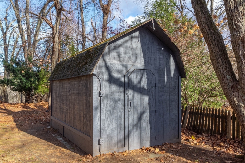 3 Hamilton Street Oxford, MA 01540 - Photo 6 of 26