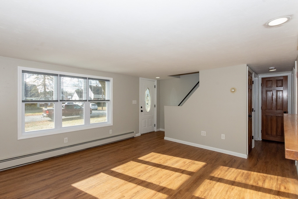 3 Hamilton Street Oxford, MA 01540 - Photo 9 of 26