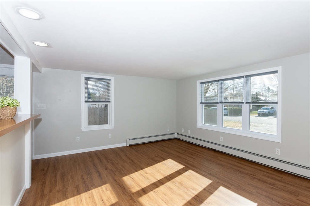 3 Hamilton Street Oxford, MA 01540 - Photo 10 of 26