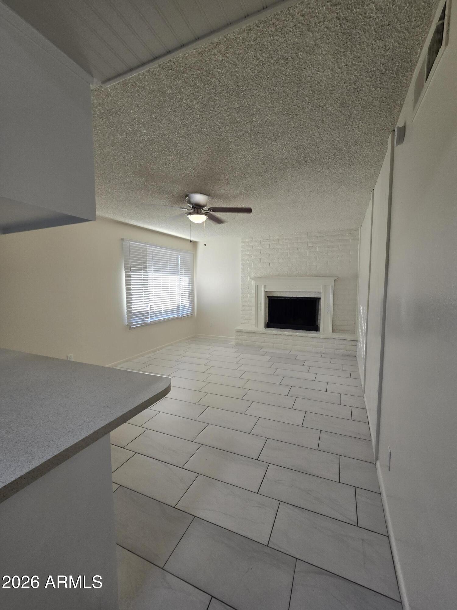 3339 West Cholla Street Phoenix, AZ 85029 - Photo 9 of 20 20260404_065232