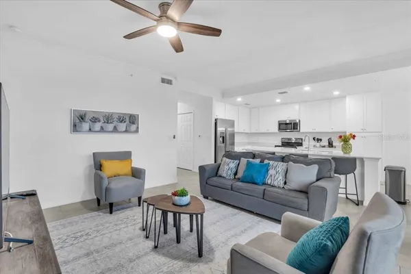 $2,750 | 18028 Gawthrop Drive, Unit 107, Bradenton, FL 34211