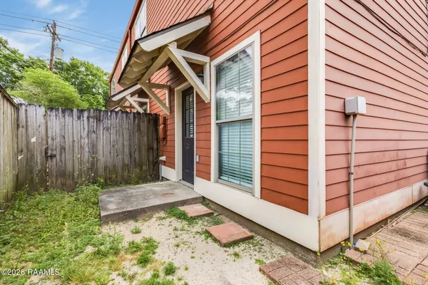 $1,800 | 300 Roosevelt Street, Unit A, Lafayette, LA 70501