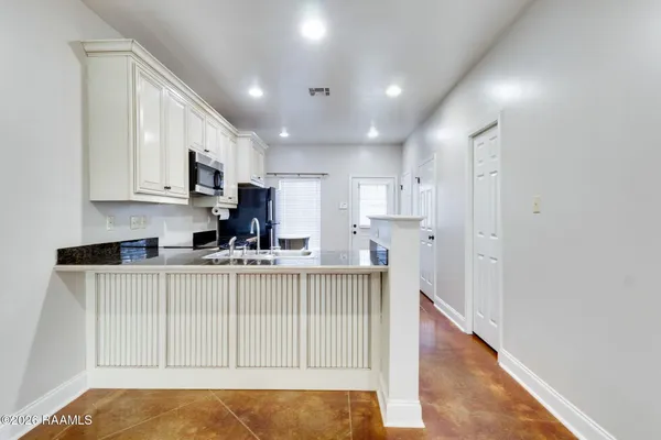 $1,800 | 300 Roosevelt Street, Unit A, Lafayette, LA 70501