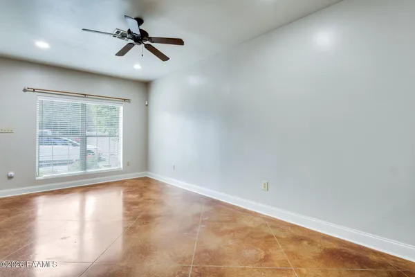 $1,800 | 300 Roosevelt Street, Unit A, Lafayette, LA 70501