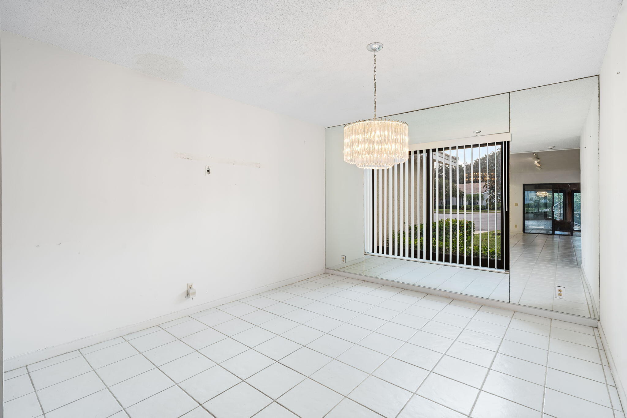 22002 Colony Drive Boca Raton, FL 33433 - Photo 15 of 36 12