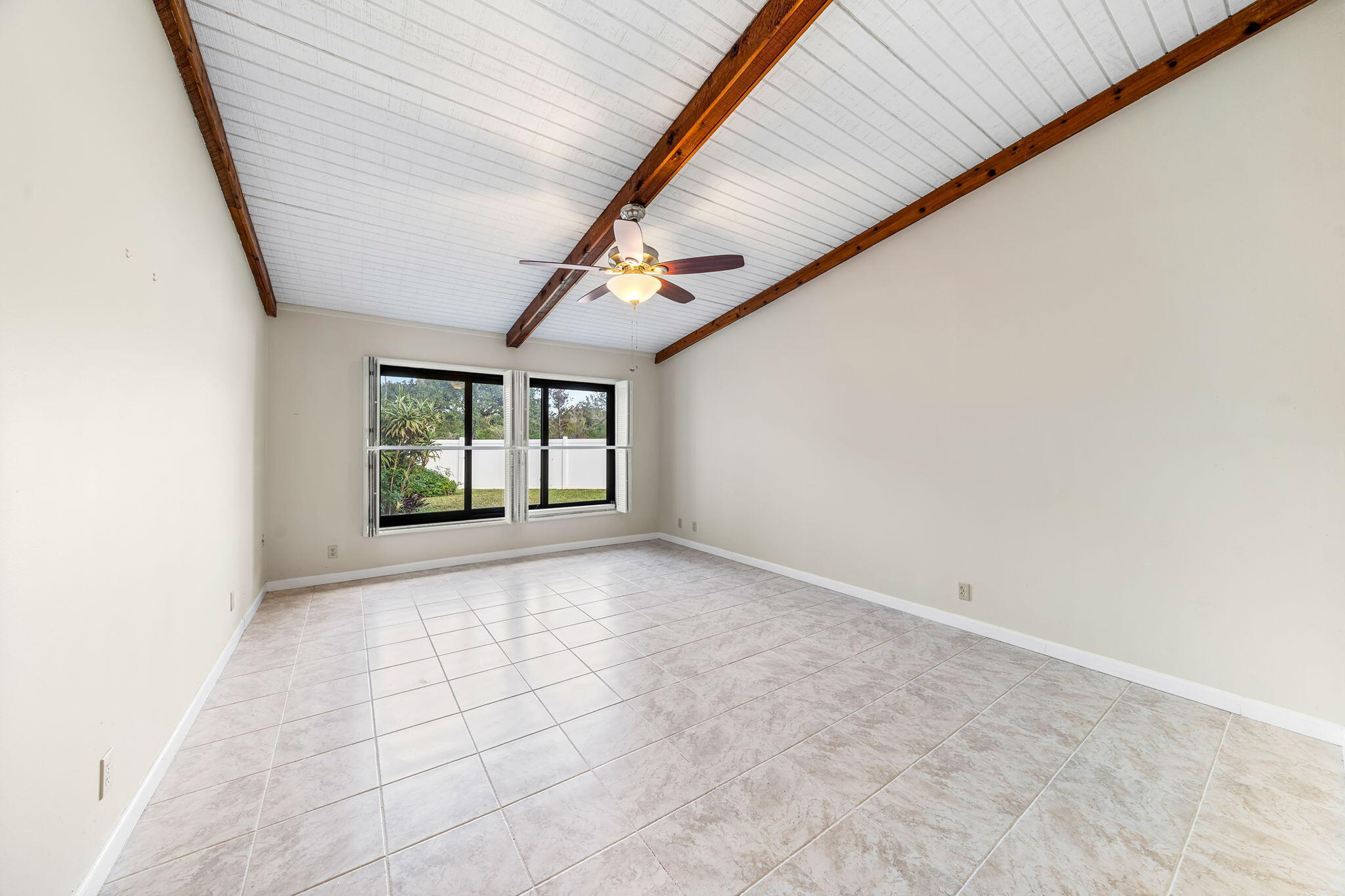 22002 Colony Drive Boca Raton, FL 33433 - Photo 18 of 36 17