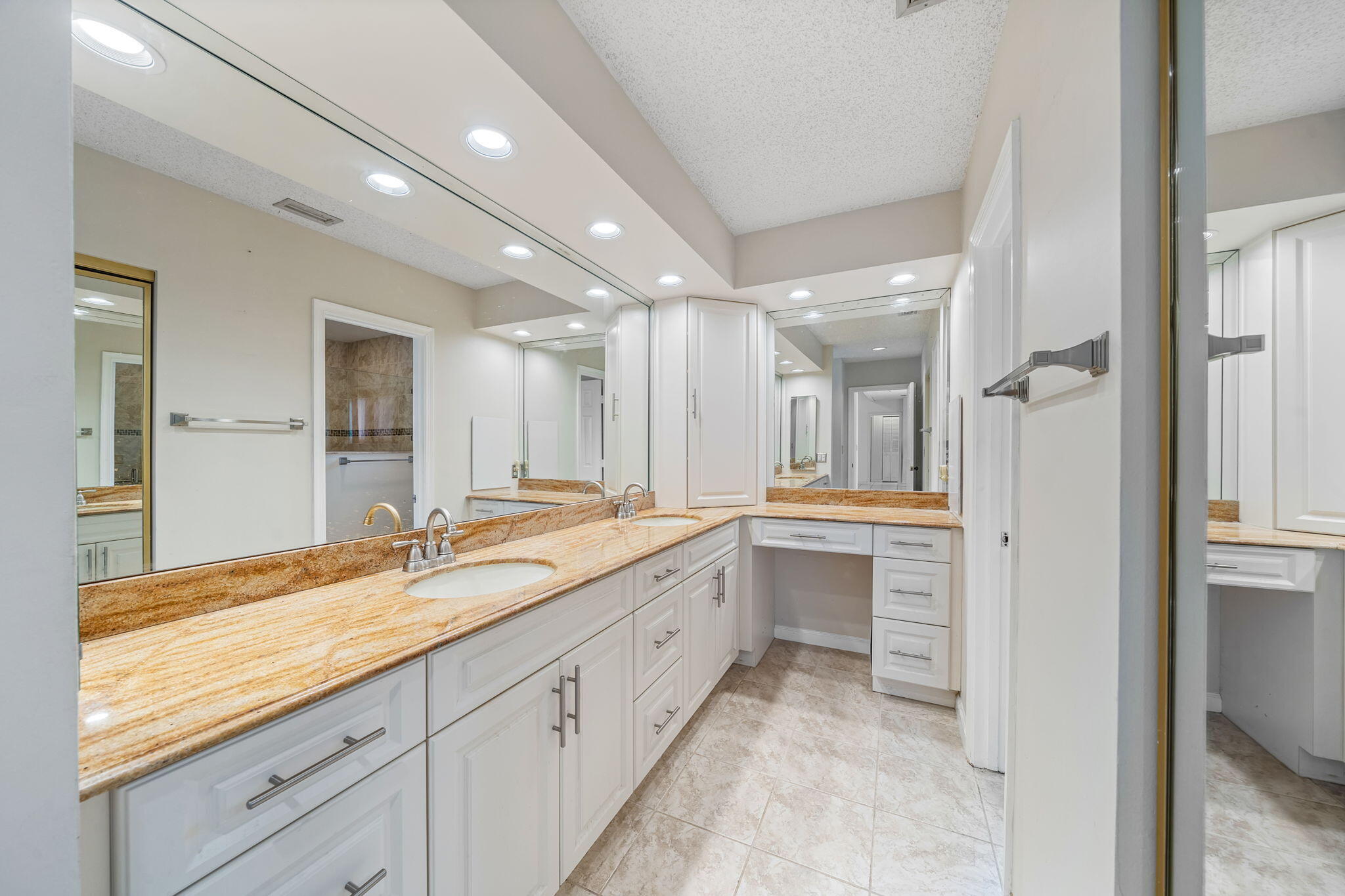 22002 Colony Drive Boca Raton, FL 33433 - Photo 19 of 36 18