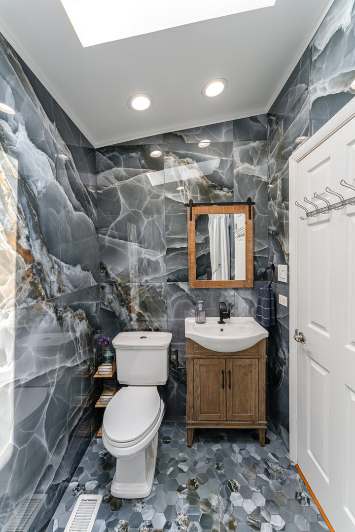 438 South Wolf Road Wheeling, IL 60090 - Photo 11 of 35 Gallery Image 11