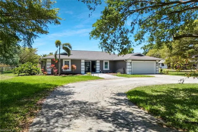 $1,374,000 | 1930 Curling Avenue, Naples, FL 34109