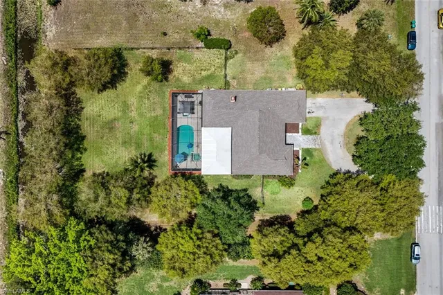 $1,374,000 | 1930 Curling Avenue, Naples, FL 34109