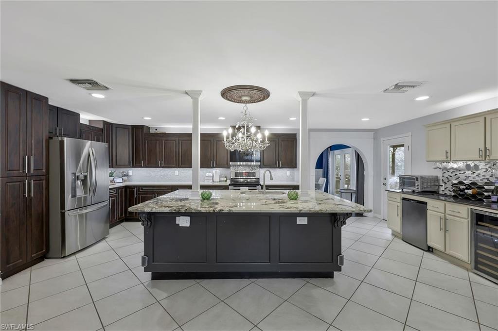 1930 Curling Avenue Naples, FL 34109 - Photo 5 of 32