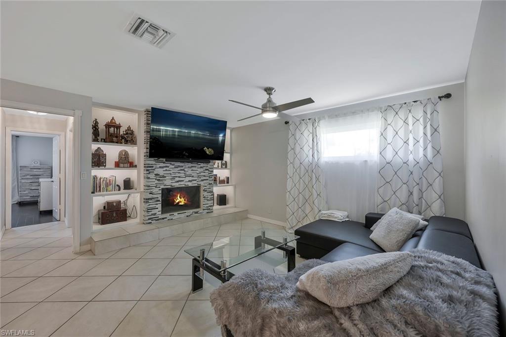 1930 Curling Avenue Naples, FL 34109 - Photo 10 of 32