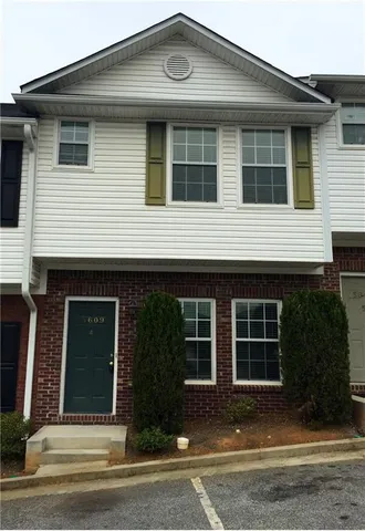 $1,399 | 3609 Ginnis Road, Unit 4, Atlanta, GA 30331