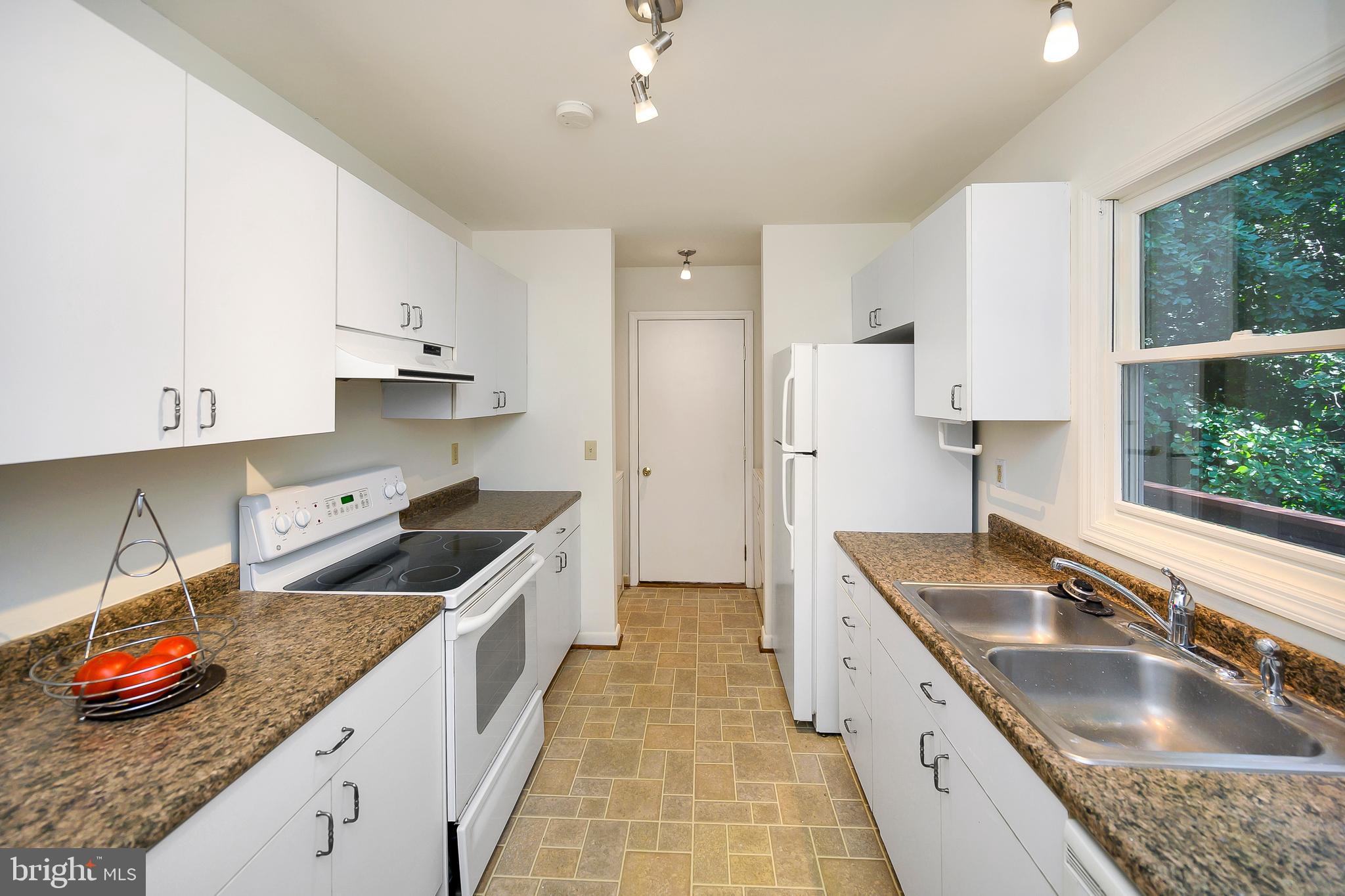 621 Harrison Circle Locust Grove, VA 22508 - Photo 13 of 34